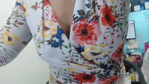 KattleyaGrey online show from December 2, 10:38 pm