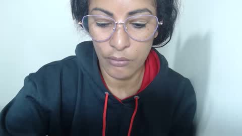KattleyaGrey online show from June 7, 1:26 pm