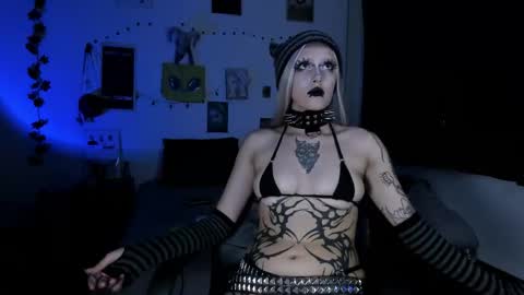 Snapshot of kattx_ chatting on January 18, 5:11 am kattx independent model online show from January 18, 5:11 am