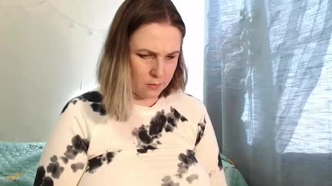 Snapshot of katty_fox chatting on April 8, 8:14 am Katty Fox online show from April 8, 8:14 am