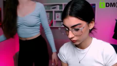 Snapshot of katty_kitty1 chatting on September 18, 9:44 am katty_kitty1 online show from September 18, 9:44 am