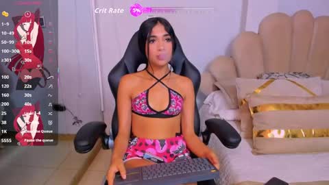 Snapshot of kattylilli chatting on June 3, 12:02 am kattylilli online show from June 3, 12:02 am