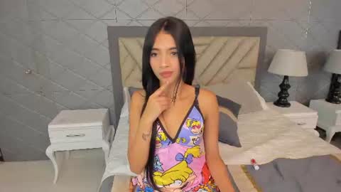 kattylilli online show from June 17, 10:43 pm