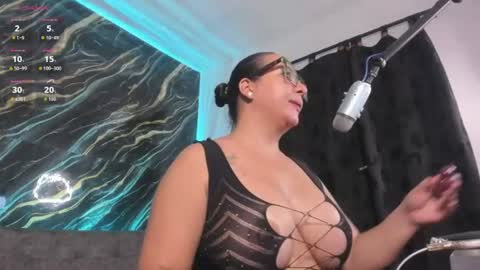 Snapshot of kattysoto chatting on June 24, 1:48 am I m Katty online show from June 24, 1:48 am
