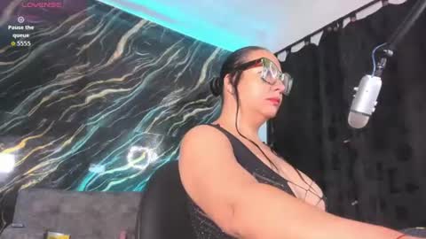 Snapshot of kattysoto chatting on July 9, 3:32 am I m Katty online show from July 9, 3:32 am