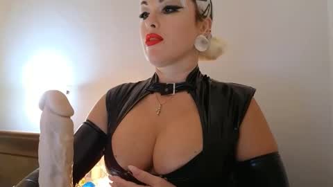 KatuhaX online show from October 10, 9:47 pm