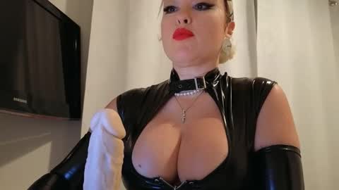 KatuhaX online show from October 17, 10:45 pm