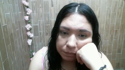 Snapshot of katy2425 chatting on December 10, 2:27 am Katy online show from December 10, 2:27 am