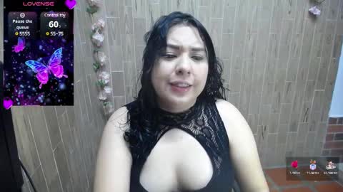 Snapshot of katy2425 chatting on February 26, 3:53 am Katy online show from February 26, 3:53 am