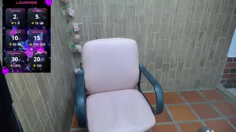 Snapshot of katy2425 chatting on March 10, 1:01 am Katy online show from March 10, 1:01 am