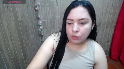 Snapshot of katy2425 chatting on October 7, 2:53 am Katy online show from October 7, 2:53 am