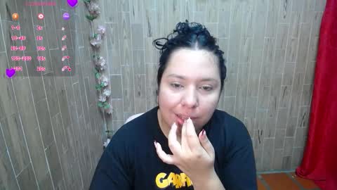 Snapshot of katy2425 chatting on November 10, 3:05 am Katy online show from November 10, 3:05 am