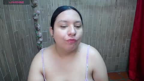 Snapshot of katy2425 chatting on November 23, 2:33 am Katy online show from November 23, 2:33 am