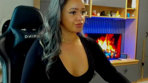 Snapshot of katy95_ chatting on March 16, 5:44 am Katy online show from March 16, 5:44 am