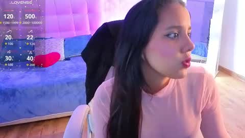 Snapshot of katy_blush chatting on June 12, 7:24 pm katy_blush online show from June 12, 7:24 pm
