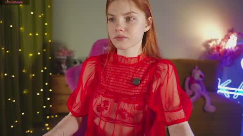 Snapshot of katy_ethereal chatting on April 6, 2:42 am Katy - online show from April 6, 2:42 am