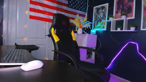 Snapshot of katy_waves chatting on March 21, 11:15 am Katy online show from March 21, 11:15 am