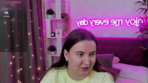 Kate online show from June 13, 6:33 am