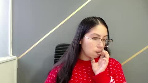 Snapshot of katybelladonna chatting on December 4, 10:57 am KATY online show from December 4, 10:57 am