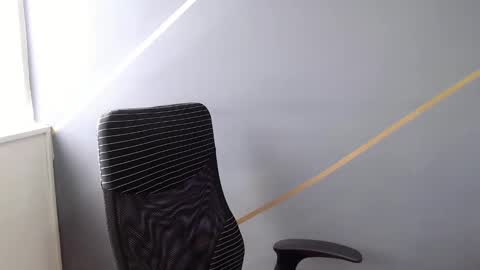 Snapshot of katybelladonna chatting on December 9, 2:39 pm KATY online show from December 9, 2:39 pm