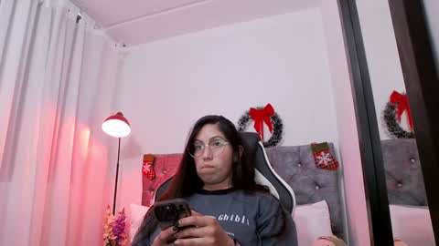 Snapshot of katybelladonna chatting on December 30, 8:47 pm KATY online show from December 30, 8:47 pm