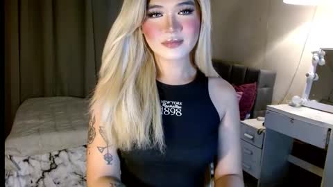 katykiat online show from October 19, 8:53 pm