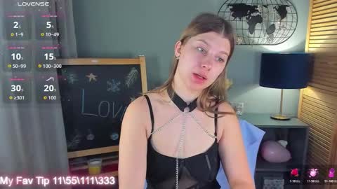 Snapshot of katymeaw chatting on February 25, 1:37 am katymeaw online show from February 25, 1:37 am