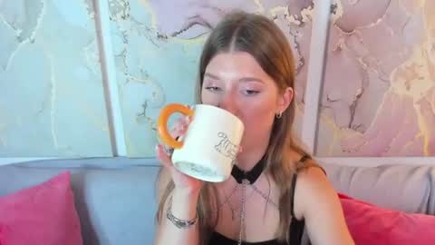 katymeaw online show from July 2, 3:23 am