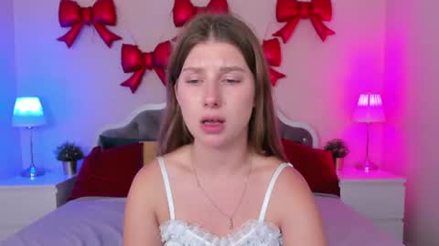 katymeaw online show from August 3, 9:04 am