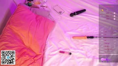 Mia  Lovense is active Private is Open online show from February 14, 9:10 pm