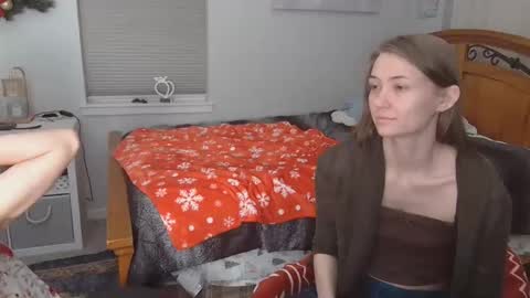 Snapshot of katynowhere chatting on December 14, 7:03 am Katy online show from December 14, 7:03 am