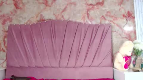 katysweetas online show from February 5, 8:24 pm