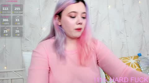 Yuki  online show from December 2, 4:53 am