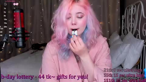 Yuki  online show from February 28, 11:58 am