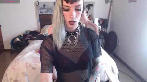 Snapshot of kawaimisfit chatting on October 7, 8:50 pm luna online show from October 7, 8:50 pm