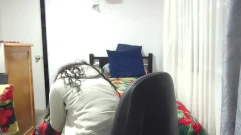 Snapshot of kawit1 chatting on March 11, 1:44 am Khawit online show from March 11, 1:44 am