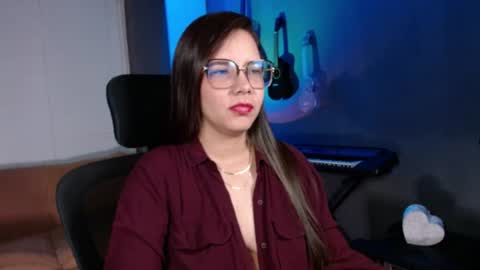 Kay online show from June 12, 8:30 pm