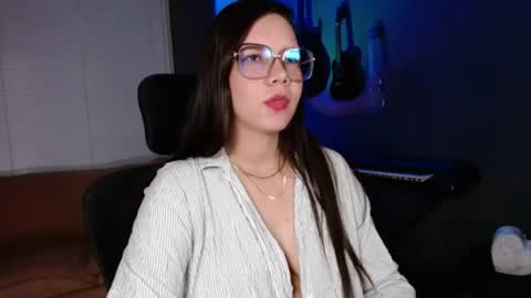 Snapshot of kay_avrill chatting on July 15, 5:07 pm Kay online show from July 15, 5:07 pm