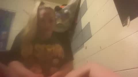 kay_la online show from March 23, 5:11 am