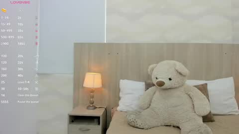   online show from October 14, 11:33 am