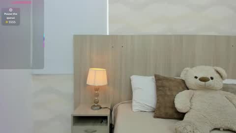   online show from November 6, 11:22 am