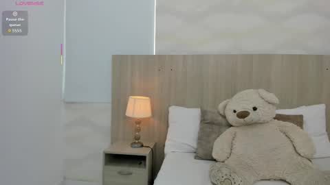   online show from November 15, 11:29 am