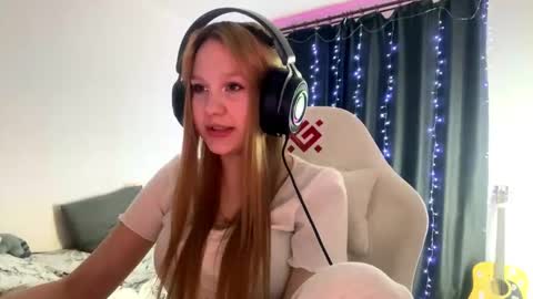 Amia online show from March 27, 5:56 pm