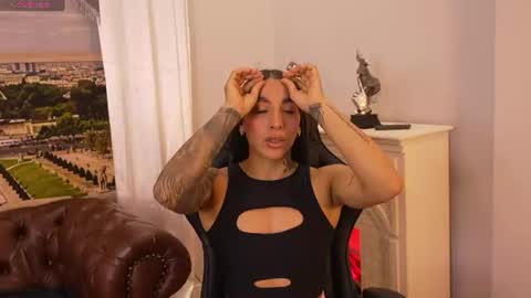 KAYLA BATISTA online show from June 16, 12:02 am