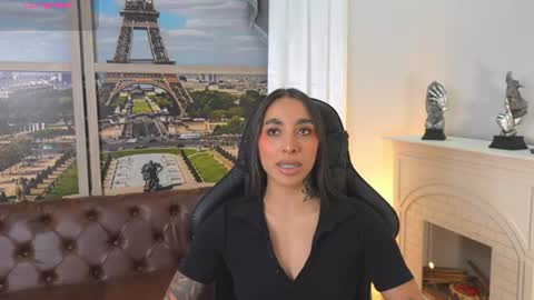 Snapshot of kayla_batista01 chatting on June 20, 12:03 am KAYLA BATISTA online show from June 20, 12:03 am