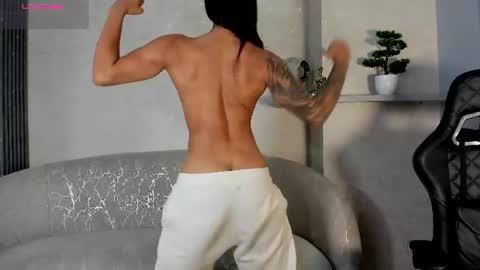 Snapshot of kayla_batista01 chatting on July 15, 8:25 pm KAYLA BATISTA online show from July 15, 8:25 pm