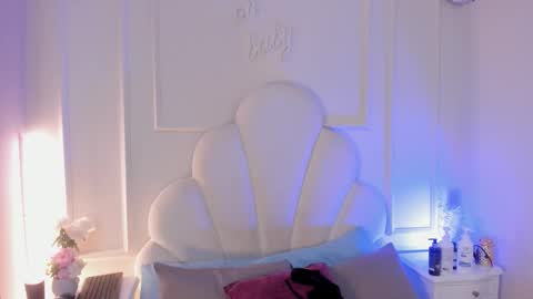 Snapshot of kaylachannell chatting on March 3, 3:34 am kaylachannell online show from March 3, 3:34 am