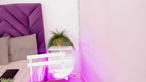 Snapshot of kaylachannell chatting on March 22, 2:48 am kaylachannell online show from March 22, 2:48 am
