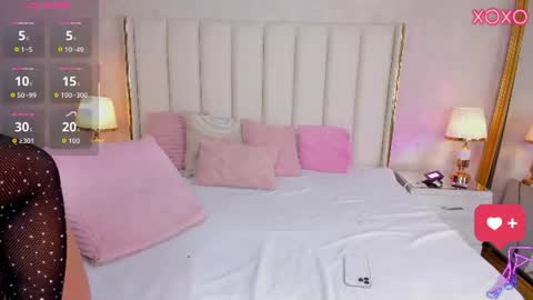 kayladavies_ online show from June 16, 8:00 pm