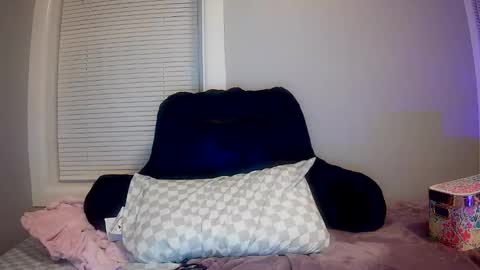 kaylaelizabeth97 online show from February 18, 11:55 pm